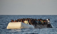 Italia menyelamatkan lebih dari 1.400 orang migran di Laut Tengah