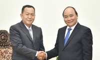 PM Vietnam, Nguyen Xuan Phuc menerima Direktur  Jenderal Kantor Berita Pathet, Laos, Sounthone Khanthavong