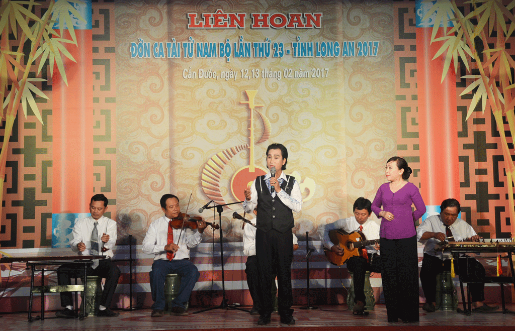 Pembukaan Festival Don Ca Tai Tu daerah Nam Bo