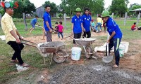 Regu kerja sosial, para anak muda Ea Sup, jembatan penghubung antara semua kasih sayang