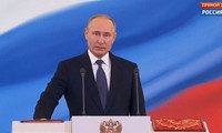 Vladimir Putin dilantik menjadi Presiden Federasi Rusia untuk masa bakti ke-4