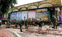 Daerah-daerah di Viet Nam mengatasi akibat banjir, menstabilkan kehidupan warga