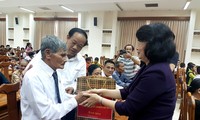 Wapres Viet Nam, Dang Thi Ngoc Thinh mengunjungi keluarga-keluarga yang mendapat kebijakan prioritas di Provinsi Quang Nam