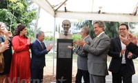 Meresmikan Tugu Monumen Presiden Ho Chi Minh di Kota Guadalajara, Meksiko