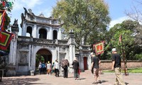 Situs-situs peninggalan sejarah di Kota Hanoi pada hari pertama dibuka kembali