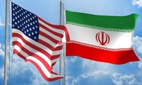 Presiden Donald Trump menyatakan akan secara sepihak mengenakan kembali sanksi terhadap Iran