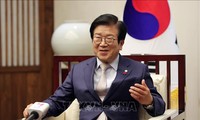 Kunjungan Ketua MN Vuong Dinh Hue ke Republik Korea Perdalam Hubungan Kerja Sama Bilateral