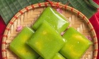 Perkenalan Sepintas tentang Alfabet Vietnam dan Kue “Com“