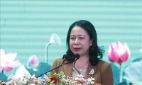 Penjabat Presiden Vo Thi Anh Xuan Melakukan Temu Kerja dengan Institut Tentara Perbatasan