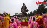 Kota Hanoi dengan Bergelora Memperingati HUT ke-235 Kemenangan Ngoc Hoi - Dong Da