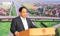 PM Pham Minh Chinh Memimpin Sidang ke-12 Badan Pengarah urusan Proyek-Proyek Nasional yang Penting dan Titik Berat Instansi Perhubungan dan Transportasi