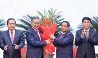  Ketua Partai Rakyat Kamboja, Hun Sen Mengucapkan Selamat kepada Sekjen, Presiden To Lam