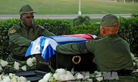 Fidel Castro's ashes begin journey across Cuba