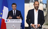 Approval ratings for Macron, Philippe rise