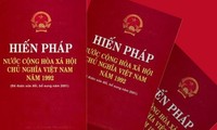 В Ханое прошло совещание Редакционной комиссии по проекту исправленной Конституции