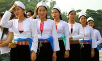 Nghề dệt và nét tinh hoa trên trang phục của người Mường