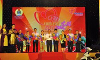 Hàng vạn công nhân đến với chương trình “Tết sum vầy năm 2016”