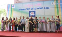 Hơn 1.000 người tham gia ngày hội “Chung tay vì sự sống” năm 2016 