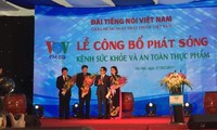 Phó Thủ tướng Vũ Đức Đam dự lễ phát sóng Kênh Sức khoẻ và An toàn thực phẩm của VOV