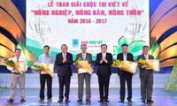 Trao giải Cuộc thi viết về nông nghiệp, nông dân, nông thôn 