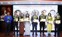 Trao Giải thưởng Khoa học công nghệ Thanh niên Quả cầu Vàng