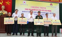 Chương trình “Tặng quà người có công với cách mạng” tại Quảng Trị