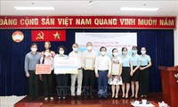 Thành phố Hồ Chí Minh tiếp nhận ủng hộ quỹ phòng chống dịch COVID-19 từ doanh nghiệp