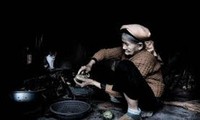 Vầng trăng tình mẹ - Nguyễn Thị Bình, Cộng hòa Síp