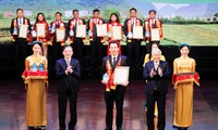 Tôn vinh 62 “Nhà khoa học của nhà nông” năm 2022