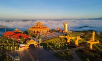 Trao chứng nhận 'Không gian văn hóa tâm linh' tại Samten Hills Dalat