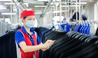 Doanh nghiệp dệt may đa dạng sản phẩm, mở rộng thị trường để phát triển