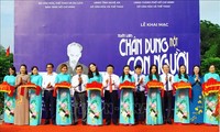 Trưng bày chuyên đề “Hồ Chí Minh - Chân dung một con người”