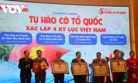 Hơn 2 triệu lá cờ Tổ quốc đến tay ngư dân, nhân dân biên giới khẳng định chủ quyền quê hương