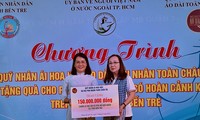 Quỹ nhân ái - Hoa hậu Áo dài phu nhân toàn châu Âu đến với Bến Tre