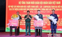 Lãnh đạo quân đội Việt Nam gặp mặt các đoàn quân đội quốc tế tham gia diễu binh ngày 30/4