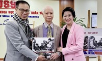 Ba thế hệ với tình yêu quê hương Việt Nam