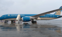 Máy bay của Vietnam Airlines hạ cánh khẩn xuống Ấn Độ cứu hành khách