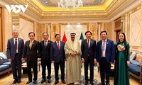 Thủ tướng Phạm Minh Chính hội kiến Quốc vương Kuwait