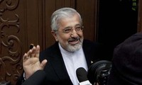 Mengadakan lagi semua perundingan antara Iran dan IAEA