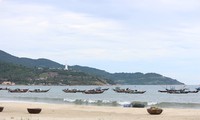 Keindahan daerah pantai My Khe, kota Da Nang pada musim panas 2014