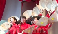 Komunitas orang Vietnam berbaur dengan masyarakat Singapura