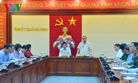 Deputi PM Nguyen Xuan Phuc membimbing pekerjaan mencegah dan menanggulangi hujan dan banjir di propinsi Quang Ninh