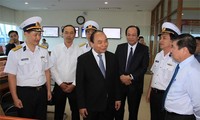 PM Nguyen Xuan Phuc  mengadakan temu kerja dengan Perusahaan Umum Tan Cang Sai Gon