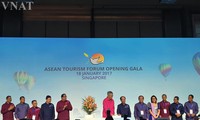 Mencanangkan kampanye  mendorong “ASEAN- satu destinasi” – Vietnam berusaha mengembangkan cabang industri tanpa asap