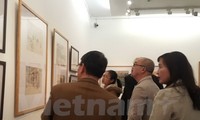 Seni Rupa Vietnam menyambut Musim Semi dengan pameran “Jalan-jalan Tanah Air”