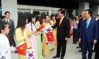 Panitia Bersama Pesta Kebudayaan Dunia kota Ho Chi Minh- Gyeongju 2017 melakukan unjuk muka