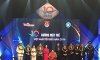 Memuliakan 10 tokoh muda Vietnam yang tipikal tahun 2016