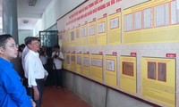  Pameran sosialisasi tentang dua kepulauan Hoang Sa dan Truong Sa wilayah Vietnam