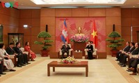  Ketua MN Vietnam, Nguyen Thi Kim Ngan menerima delegasi Majelis Tinggi Kerajaan Kamboja