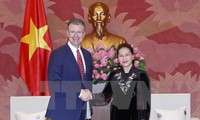 Ketua MN Vietnam, Nguyen Thi Kim Ngan menerima Duta Besar AS dan Kanada